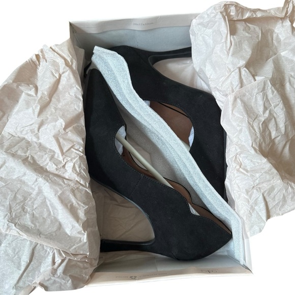 Chinese Laundry's SPICE Micro Suede Pump Pointed Toe 3.5” Heel Black Women 8 - Picture 2 of 13